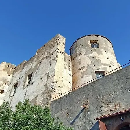 Castello Della Foresta Del Xii Con Vista Mare *