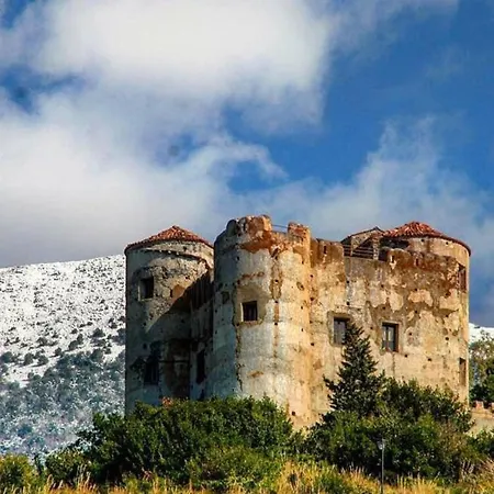 Castello Della Foresta Del Xii Con Vista Mare 프라이아 아 마레